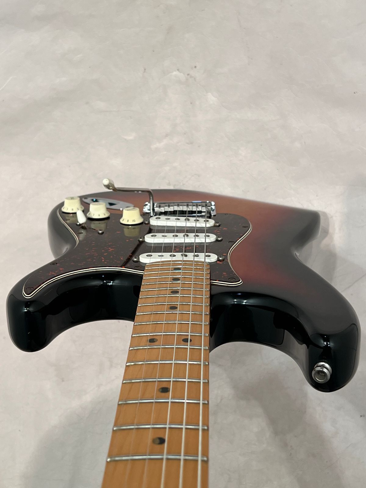 Fender Roadhouse Stratocaster with Maple Fretboard 1997 3-Color Sunburst Made in the USA - Image 12