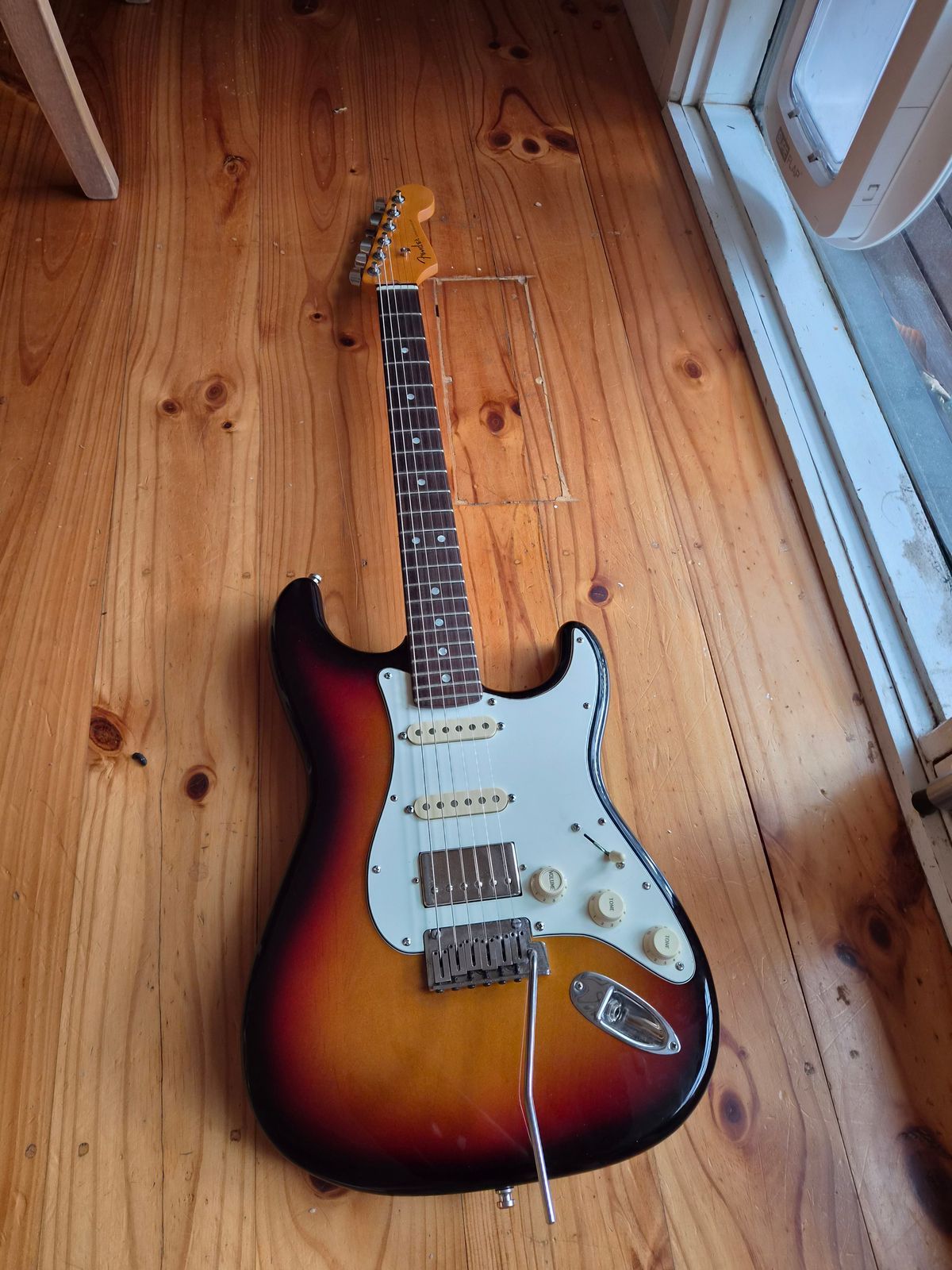 Fender Ultra stratocaster 2023 - Sunburst - Image 2