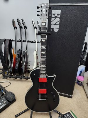 ESP E-II Eclipse 2023 - Black Satin