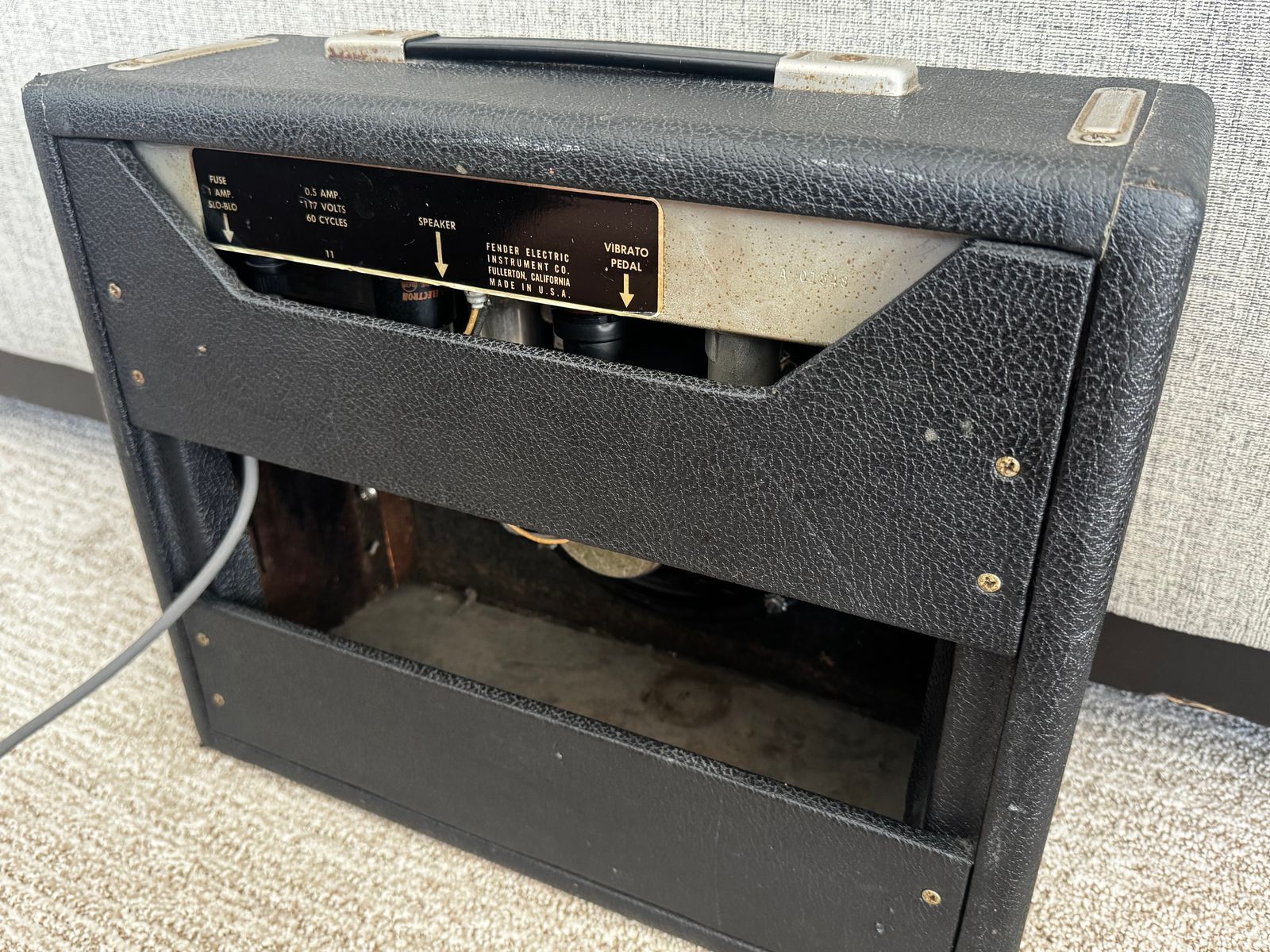 1964 Fender Vibro Champ Blackface Pre CBS - Image 6