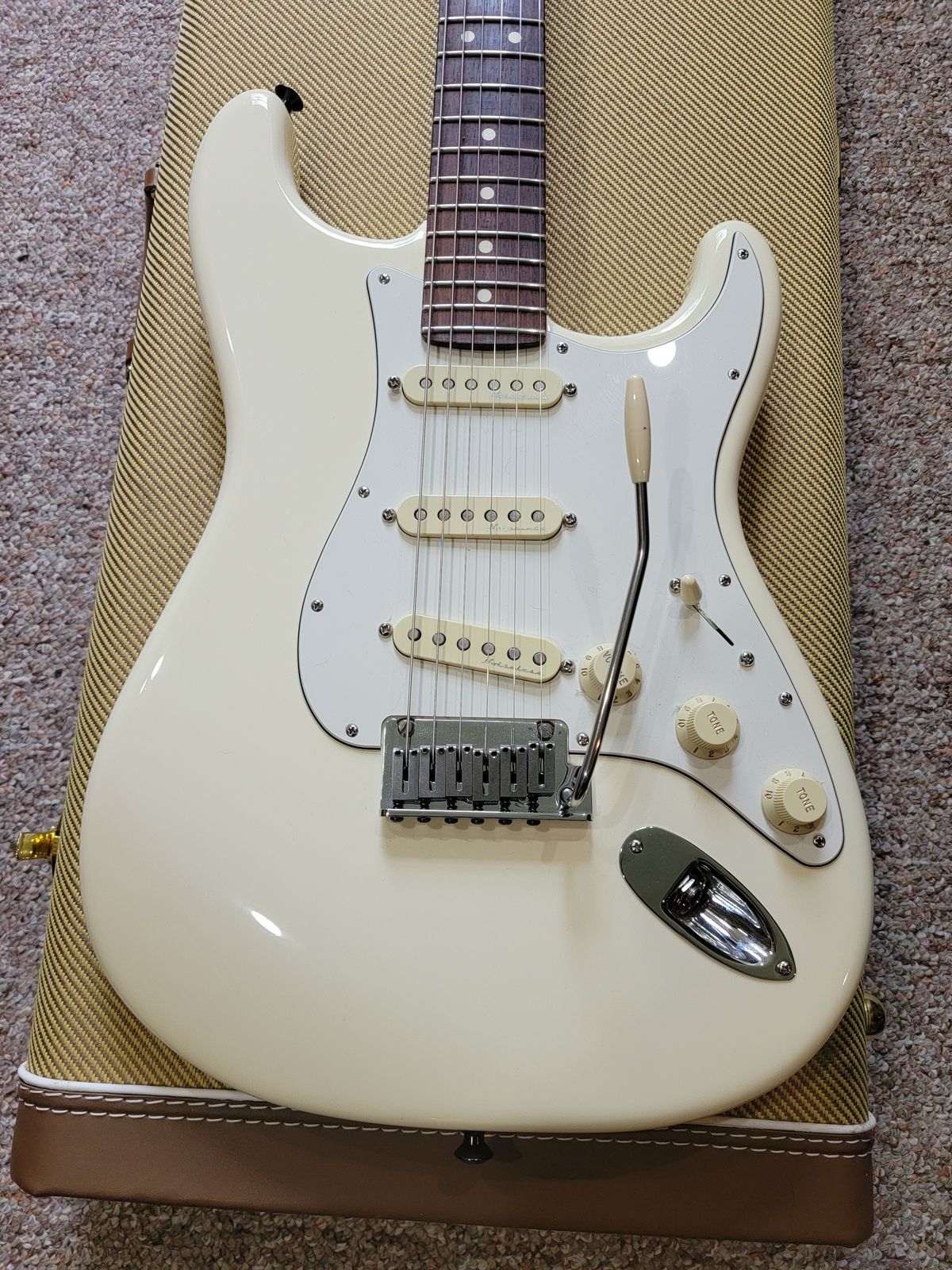 Fender Jeff Beck Stratocaster 2001-to present with Rosewood Fretboard - Image 13