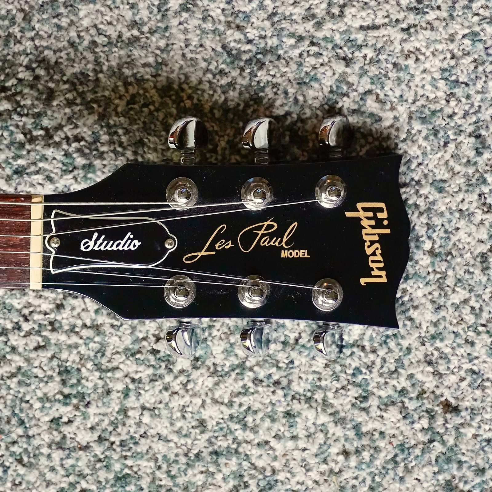 Gibson Les Paul Studio 2017 - Ebony - with Upgrades - Image 3