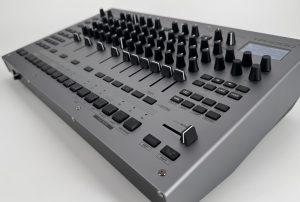 Roland TR-1000 Rhythm Creator