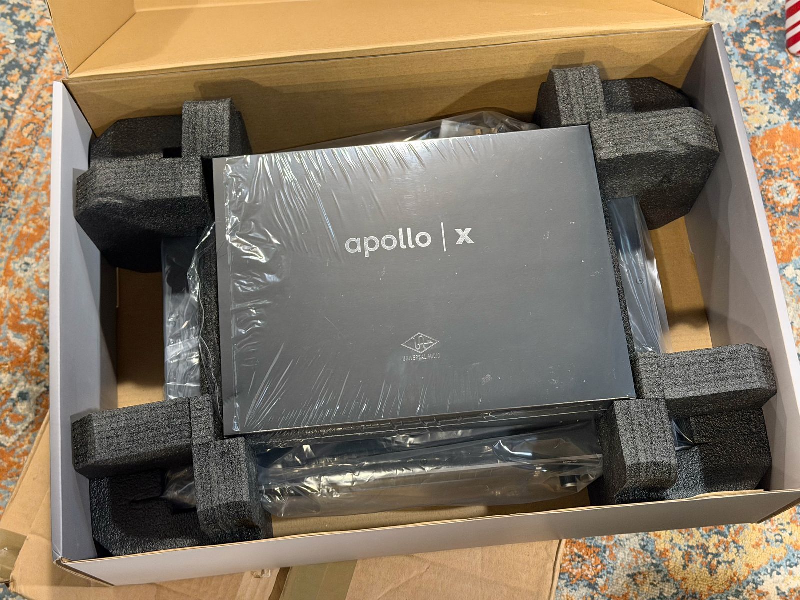 Universal Audio Apollo x16 Thunderbolt 3 Audio Interface 2018 - Present - Black - Image 2