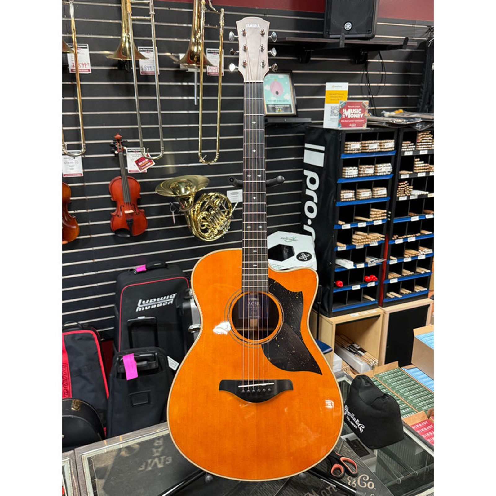 Yamaha AC5R Ac/ Elec. Guitar Natural w/ Case