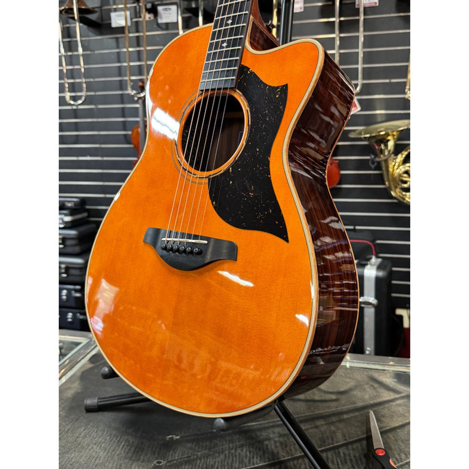Yamaha AC5R Ac/ Elec. Guitar Natural w/ Case - Image 6