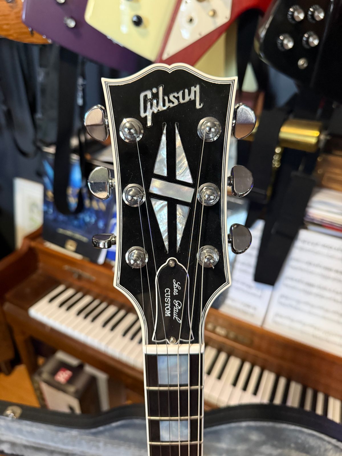 Gibson Les Paul Custom 2019 - Present - Silverburst - Left Handed - Image 3
