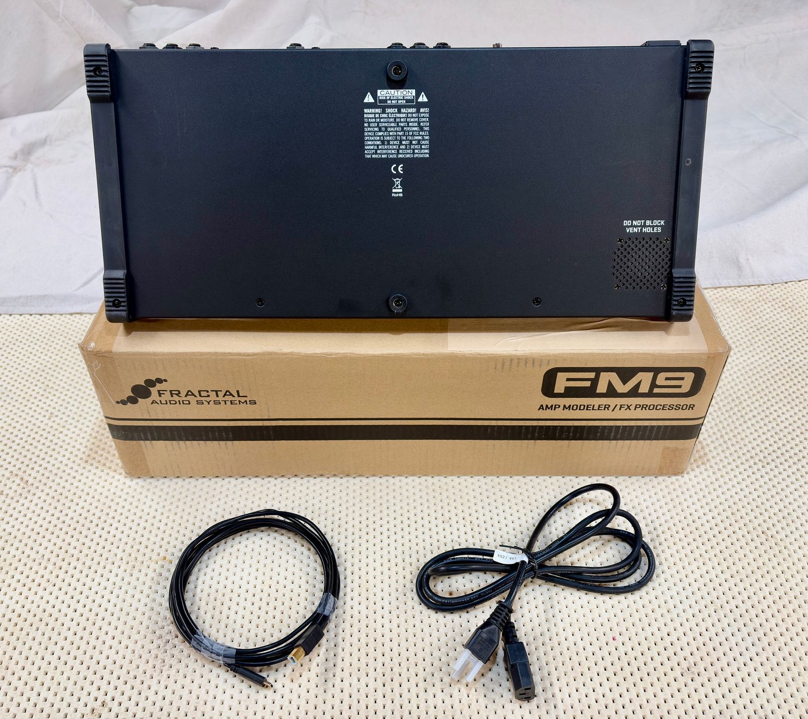 Fractal Audio FM9 Amp Modeler / FX Processor 2021 - 2023 - Black - Image 2