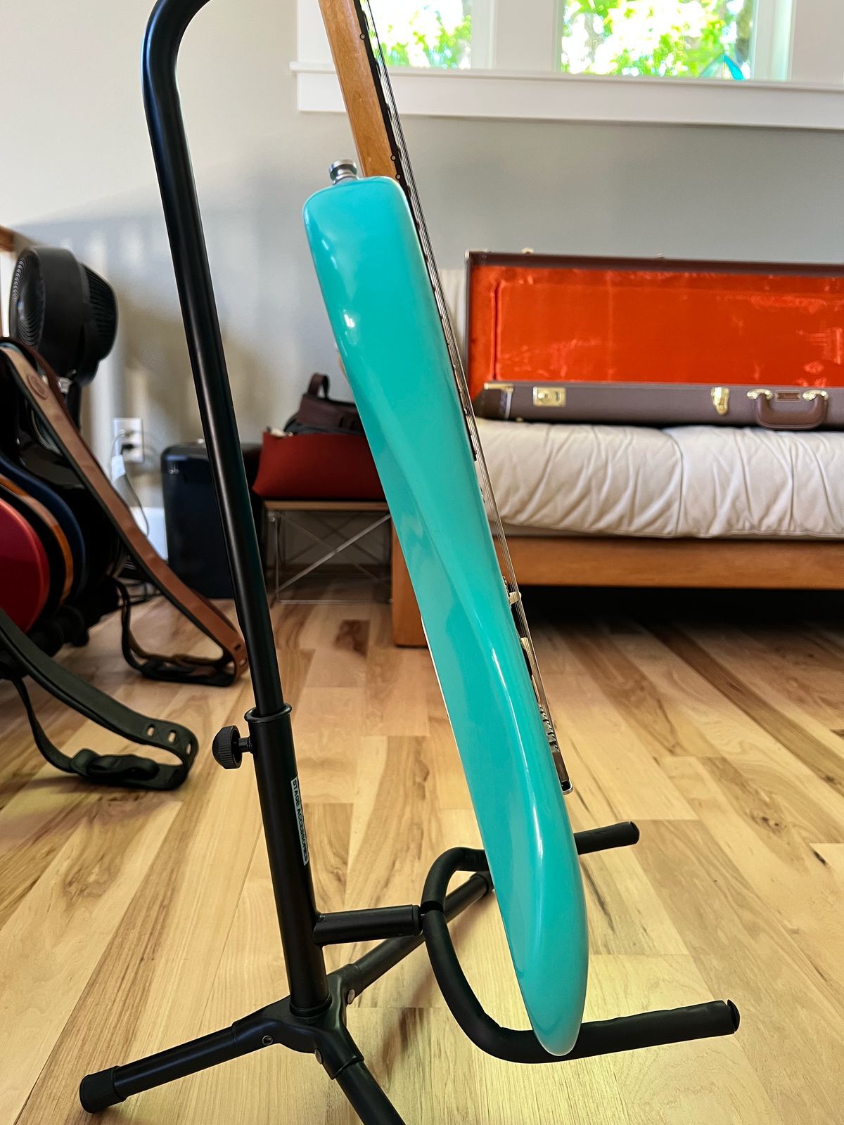 Fender American Ultra Luxe Vintage '60s Stratocaster HSS 2025 - Sea Foam Green (7.8 pounds) - Image 11