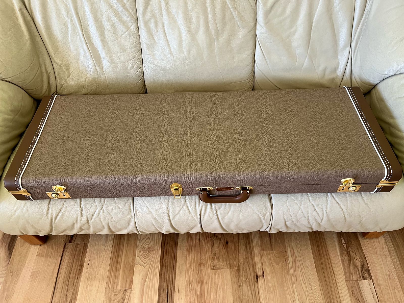 Fender American Ultra Luxe Vintage '60s Stratocaster HSS 2025 - Sea Foam Green (7.8 pounds) - Image 15