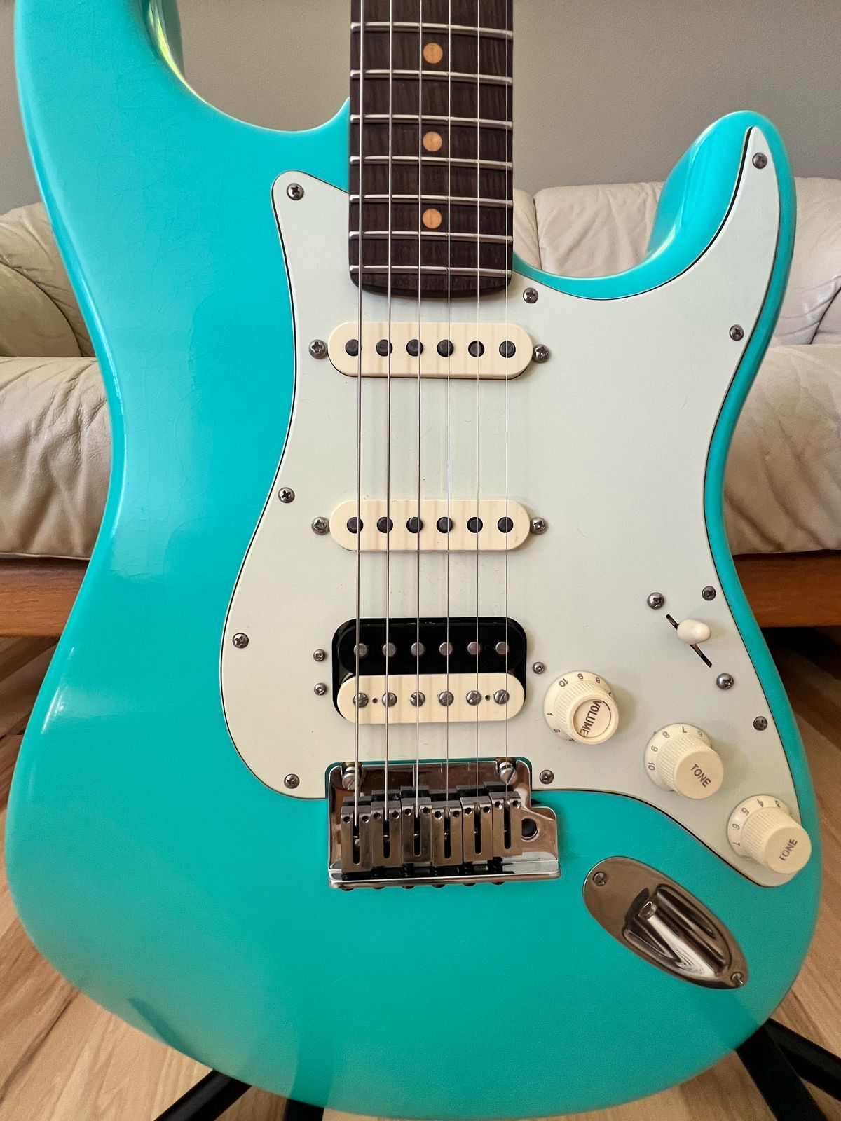 Fender American Ultra Luxe Vintage '60s Stratocaster HSS 2025 - Sea Foam Green (7.8 pounds) - Image 4
