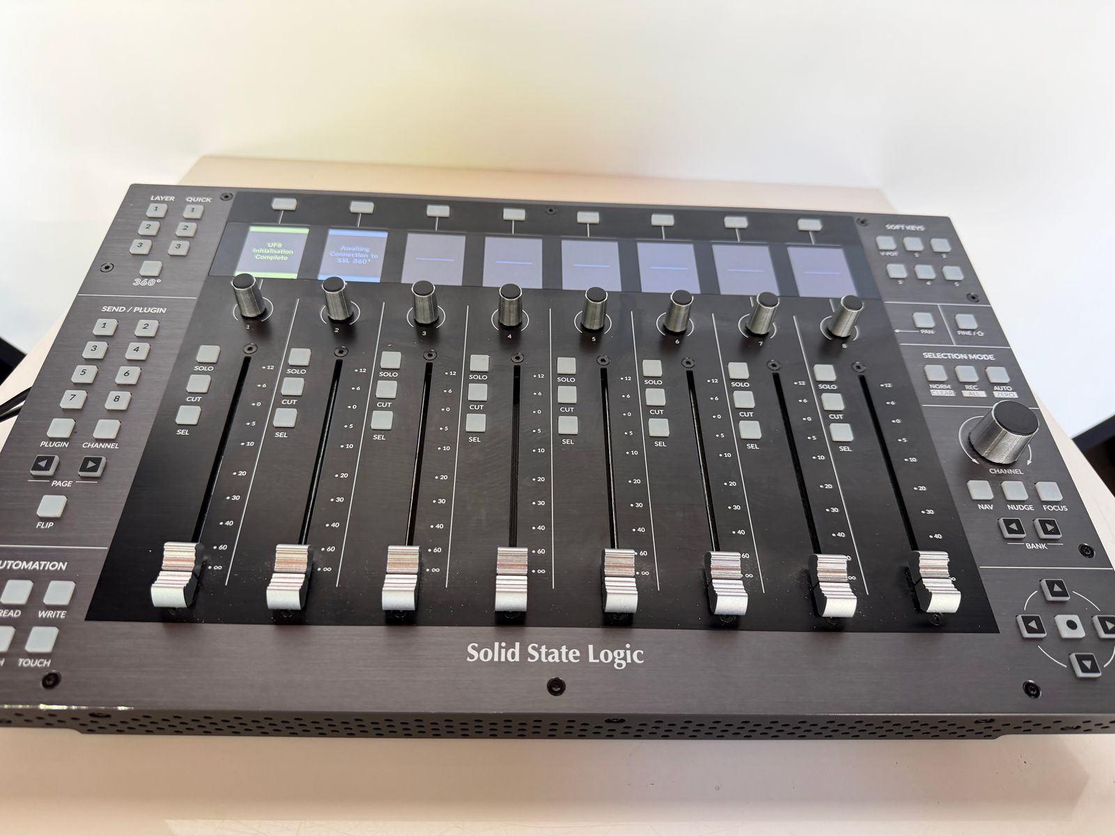 Solid State Logic SSL UF8 DAW Controller 2021 - Present - Black - Image 3