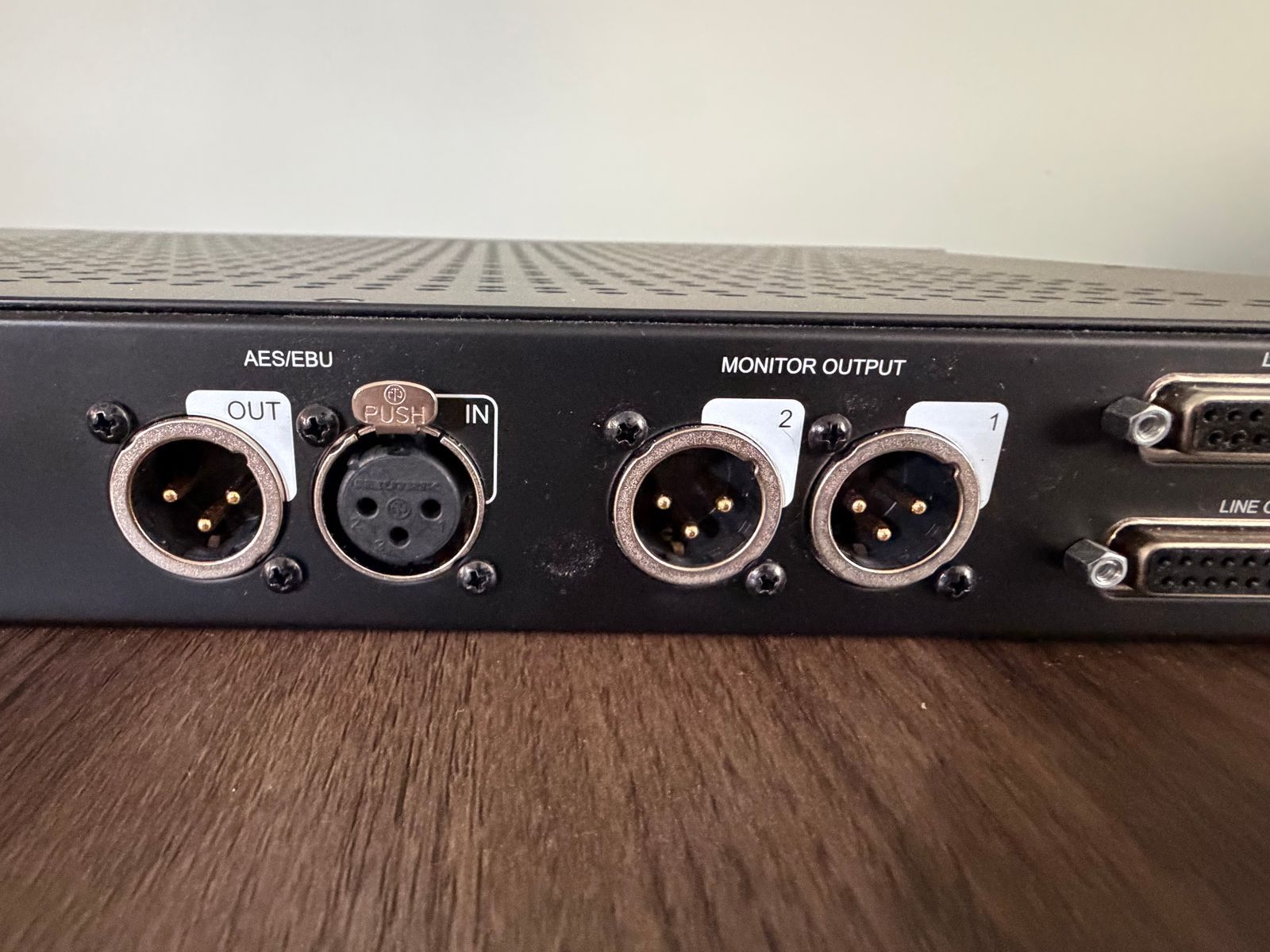 Universal Audio Apollo x16 Thunderbolt 3 Audio Interface 2018 - Present - Black - Image 11