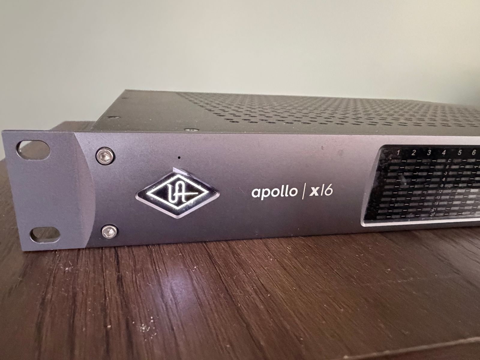 Universal Audio Apollo x16 Thunderbolt 3 Audio Interface 2018 - Present - Black - Image 3