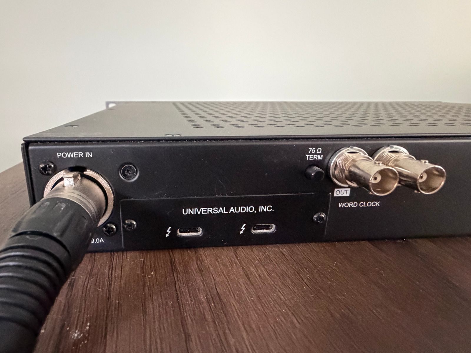 Universal Audio Apollo x16 Thunderbolt 3 Audio Interface 2018 - Present - Black - Image 9