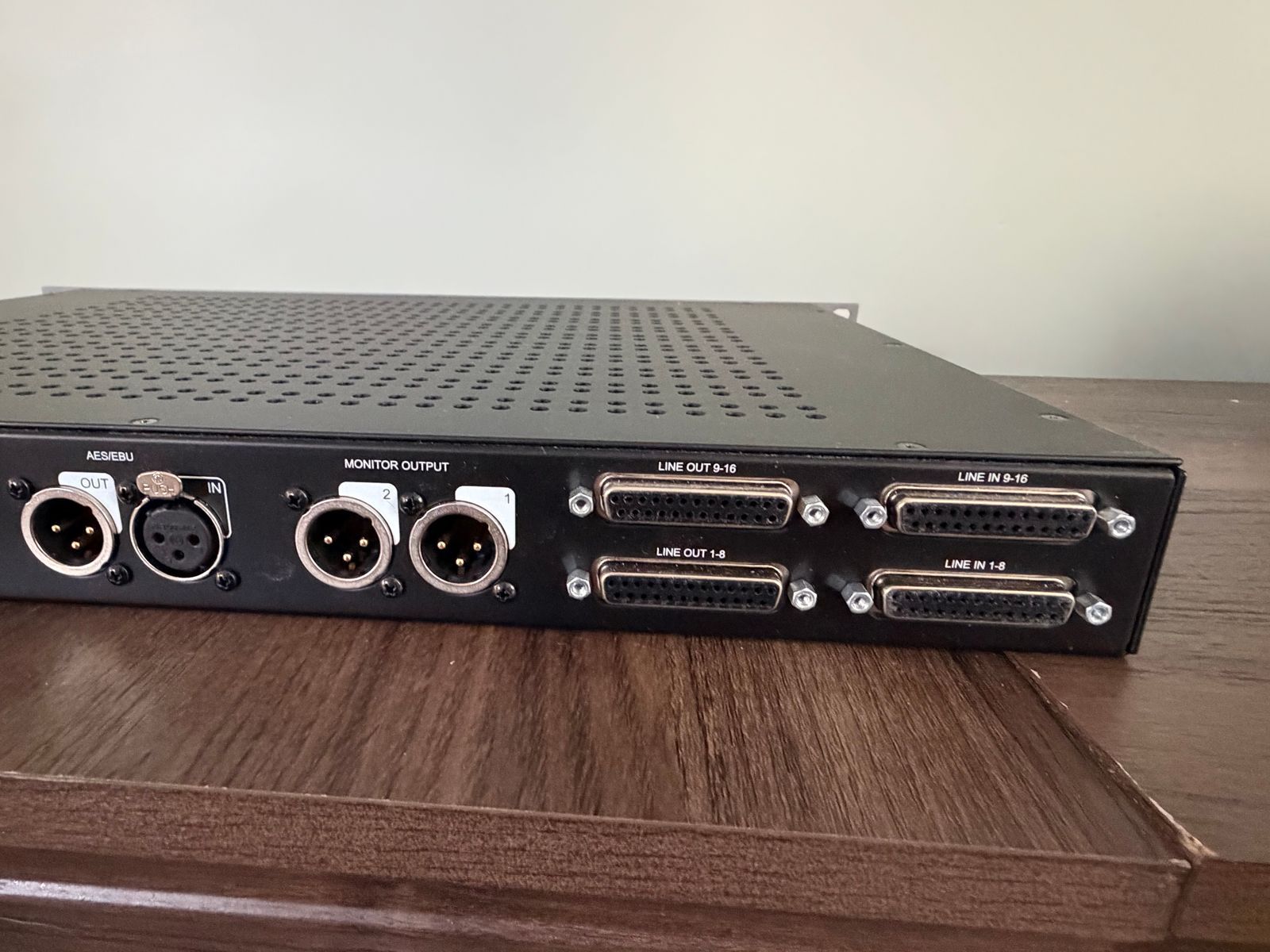 Universal Audio Apollo x16 Thunderbolt 3 Audio Interface 2018 - Present - Black - Image 10