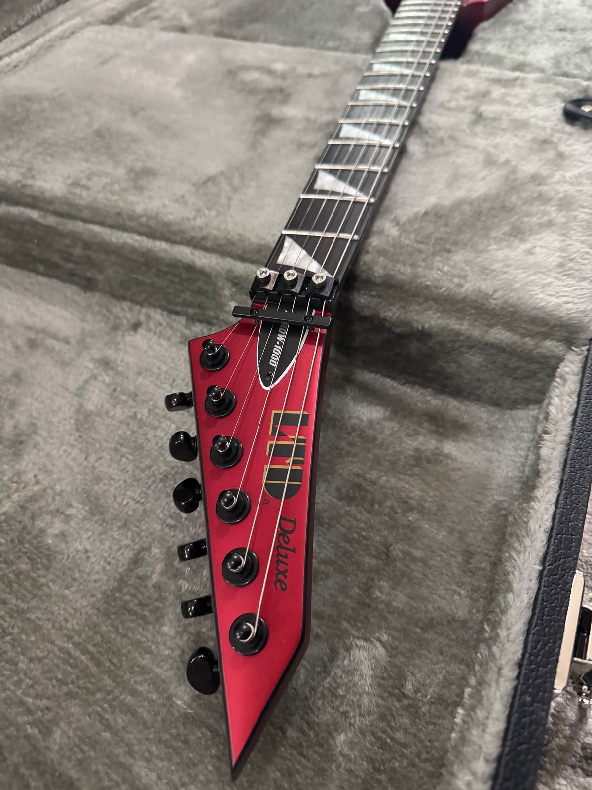 ESP LTD Arrow-1000 2021 - Present Candy Apple Red Satin - Image 2