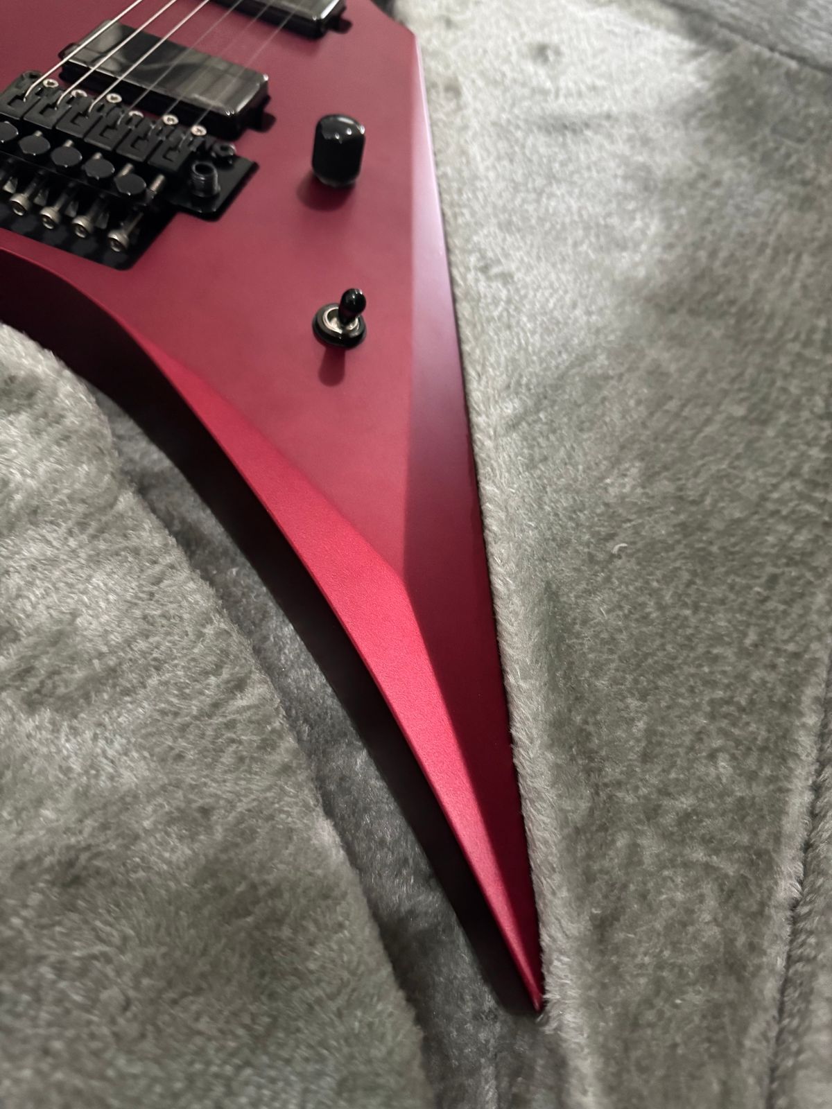 ESP LTD Arrow-1000 2021 - Present Candy Apple Red Satin - Image 5