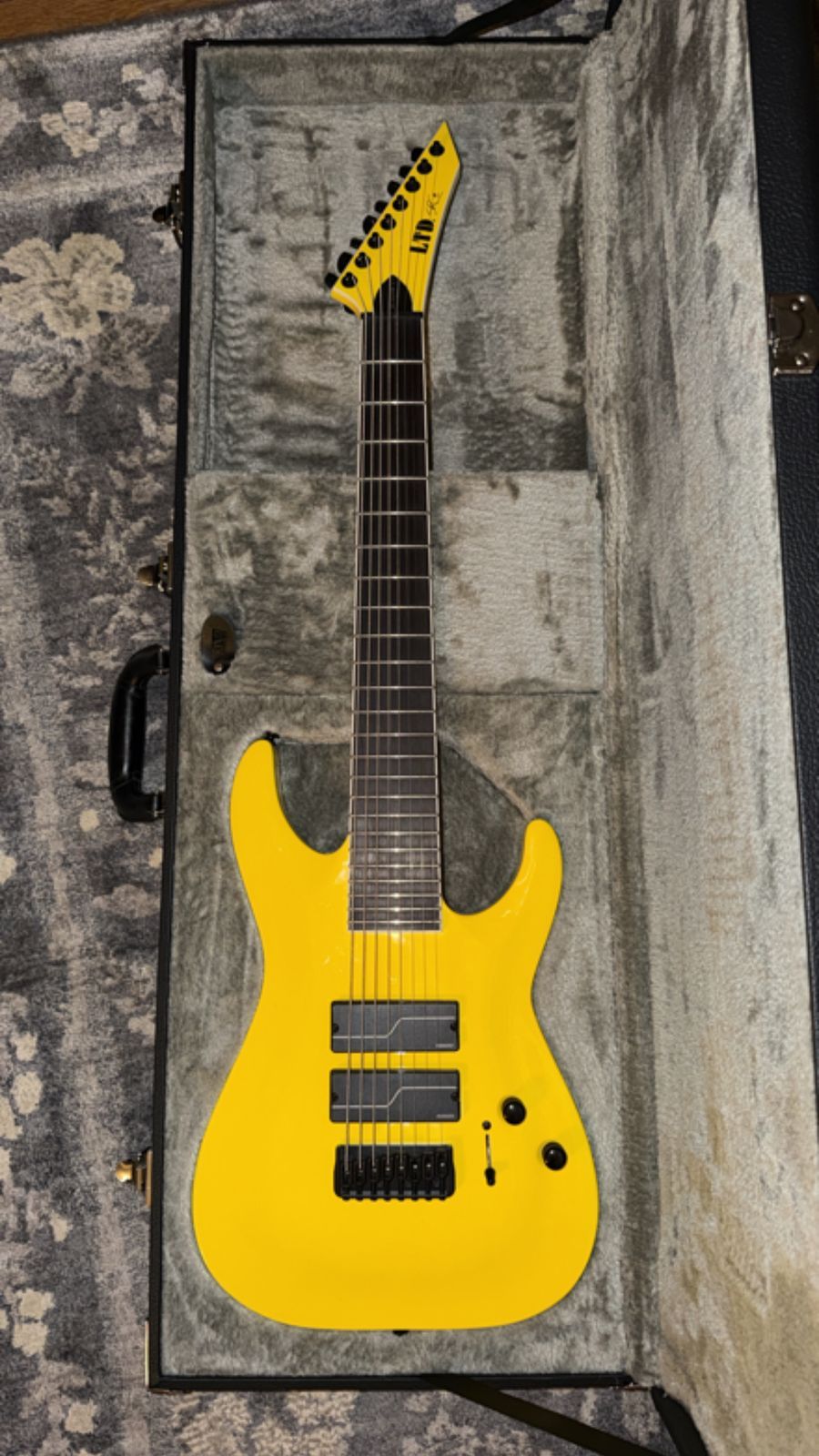 ESP LTD SC-608B Stephen Carpenter Signature 2025 - Present - Yellow - Image 2
