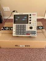 Akai MPC One Standalone MIDI Sequencer Retro Edition 2021 - Present - Grey